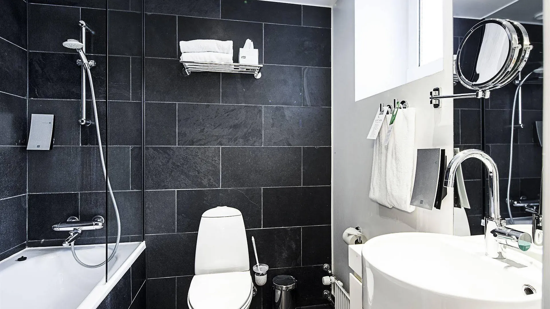 Motel One Copenhagen 4*,